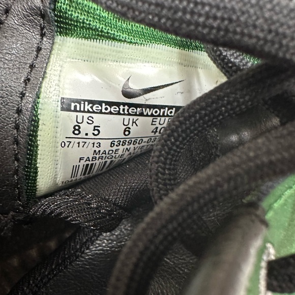 NIKE women’s Rosherun DB 'Doernbecher'
Sneakers - Picture 6 of 6